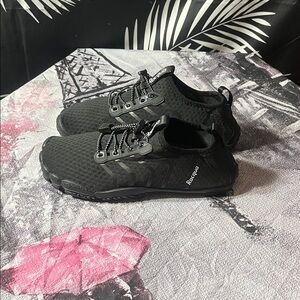 Racqua Black Mesh Water Shoes – Slip-On Quick Dry (Approx. Men’s 8.5–9)